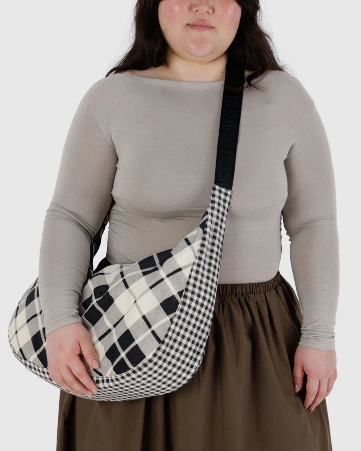 Baggu- Large Crescent Purse in Mixed Plaid