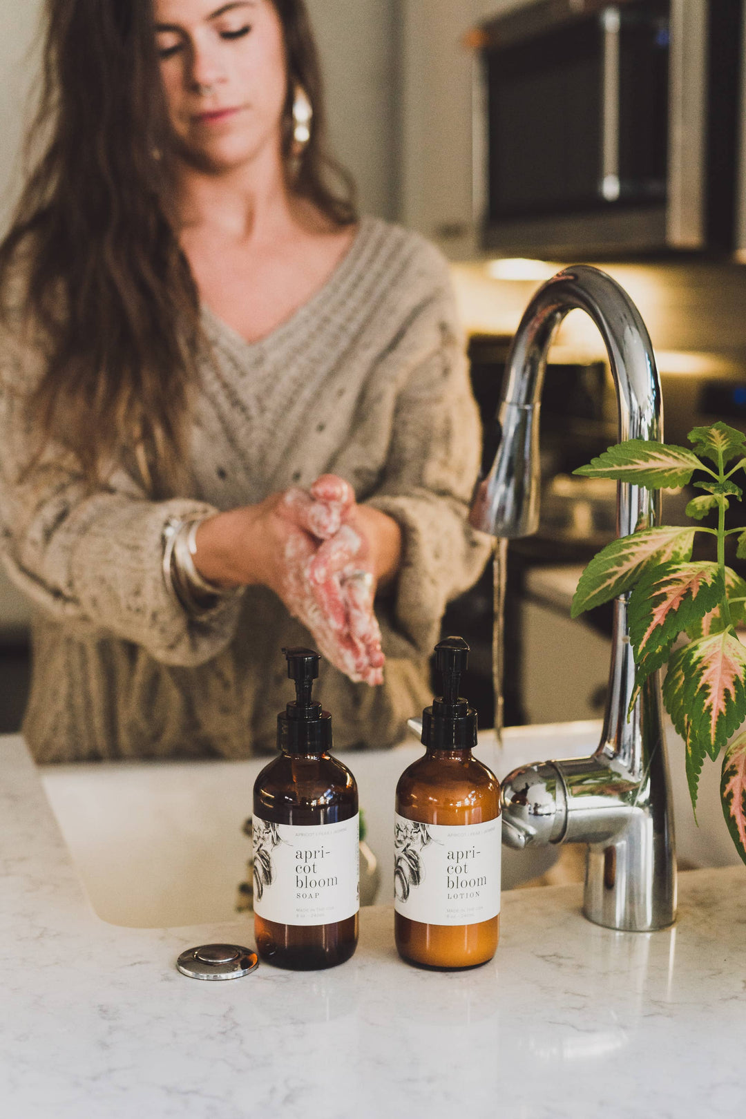 Broken Top Brands - New- Apricot Bloom Hand Lotion - Esme and Elodie