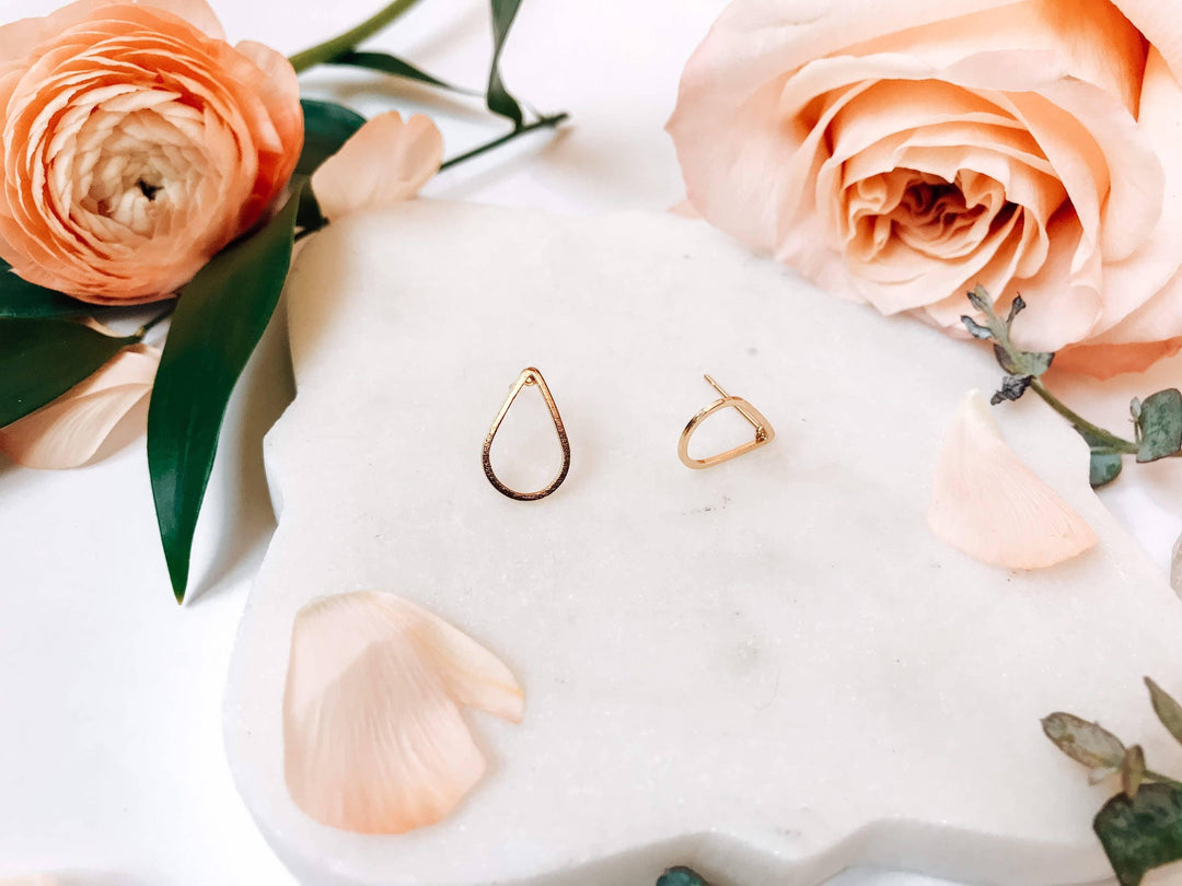 Small Gold Teardrop Earring - Esme and Elodie
