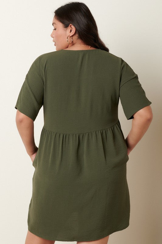 Womens Airflow Woven Fabric V-Neck Dress in Army Green
