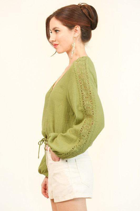 Womens Solid Textured Lace Insert Sleeve Top