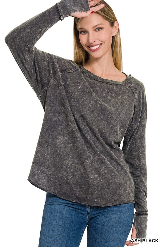 WOMEN'S WASHED THUMB HOLE CUFFS SCOOP-NECK LONG SLEEVE TOP in ASH BLACK