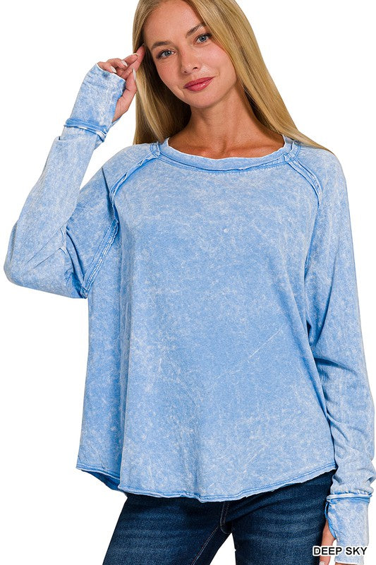 WOMEN'S WASHED THUMB HOLE CUFFS SCOOP-NECK LONG SLEEVE TOP in OCEAN BLUE