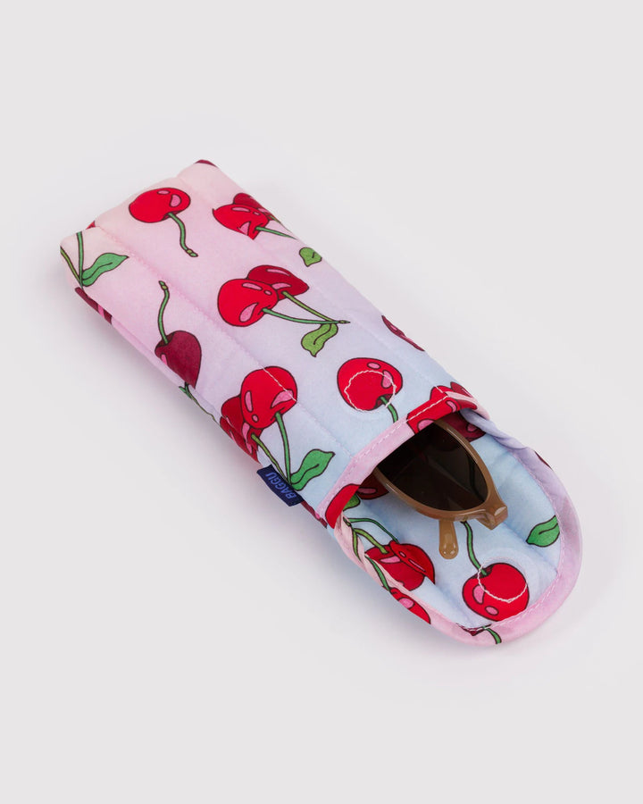 BAGGU- Puffy Sleeve Glasses Case Gradient Cherries