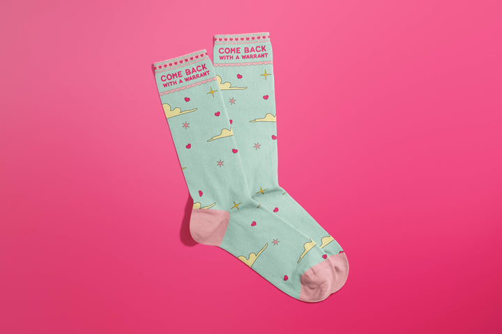 FUN CLUB - Come Back With A Warrant Socks