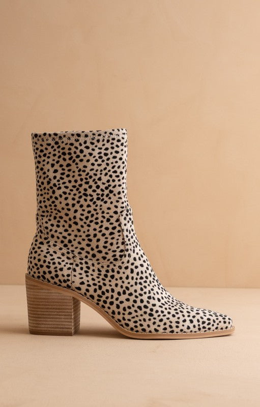 Oasis Society-The Vienna - Sleek Ankle Hugging Booties