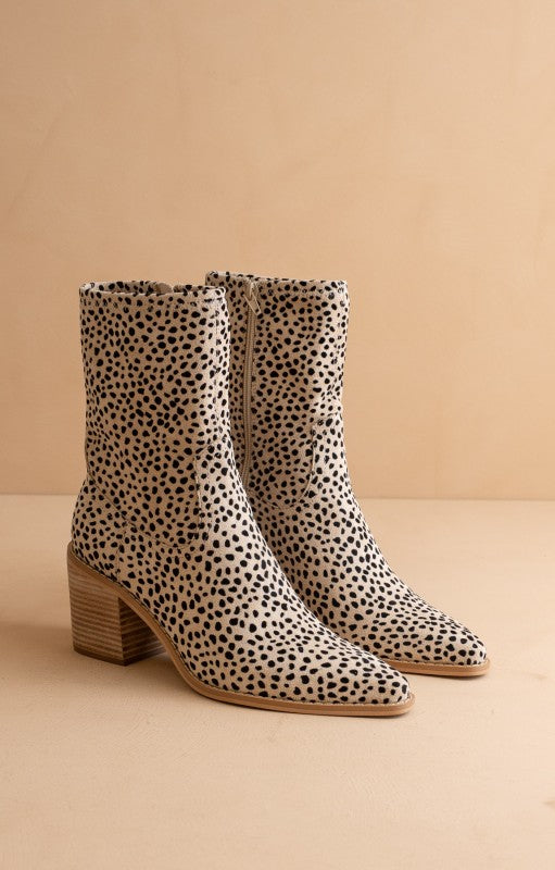 Oasis Society-The Vienna - Sleek Ankle Hugging Booties