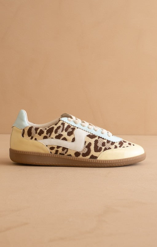Oasis Society- The Kyla - Classic Low Top Sneakers
