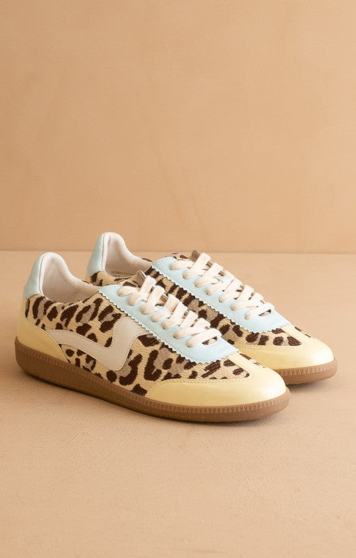 Oasis Society- The Kyla - Classic Low Top Sneakers