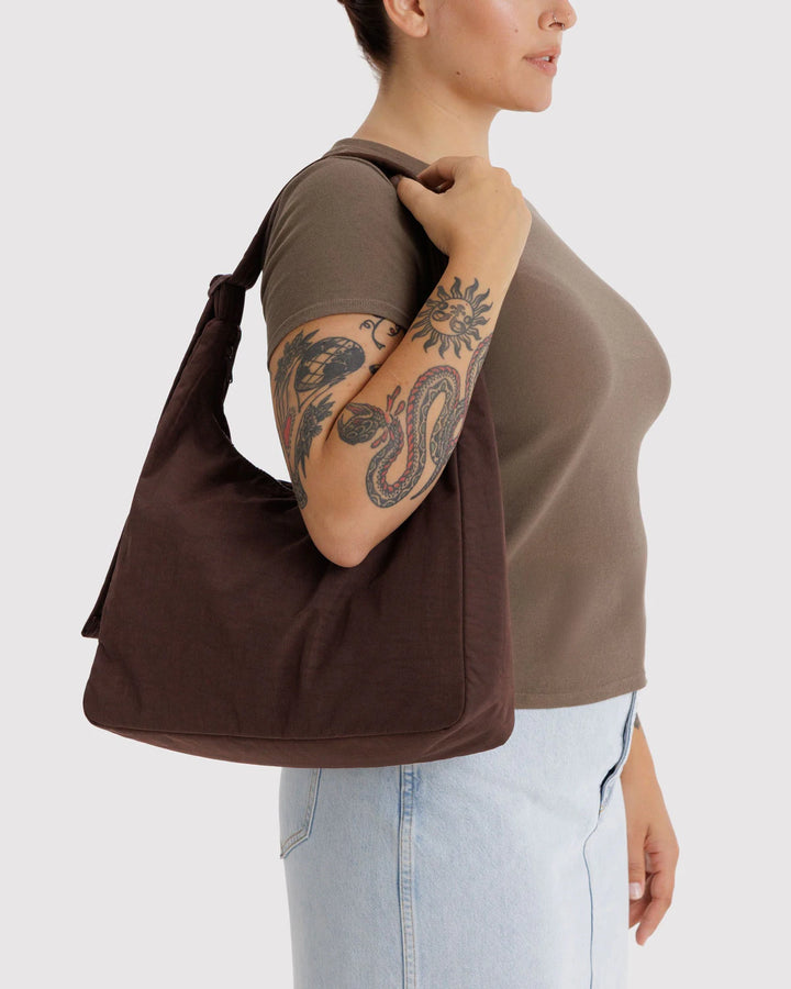 BAGGU- Nylon Shoulder Coffee