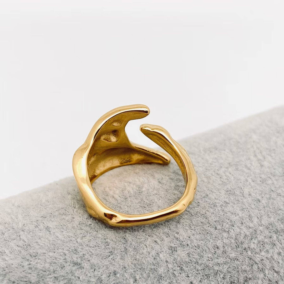 Mio Queena - Irregular Texture Design 18K Gold Plated