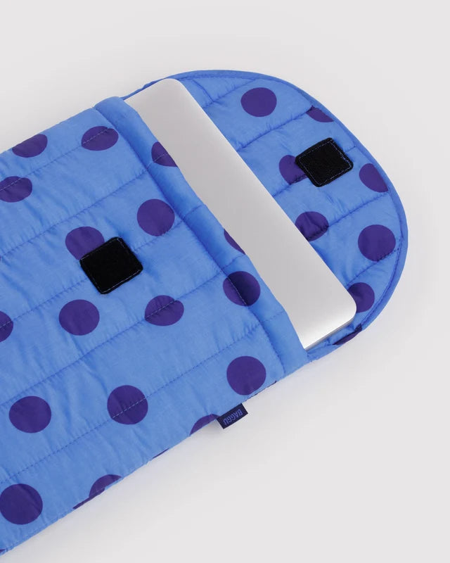 BAGGU- Puffy Laptop Sleeve 16" Blue Polka Dot