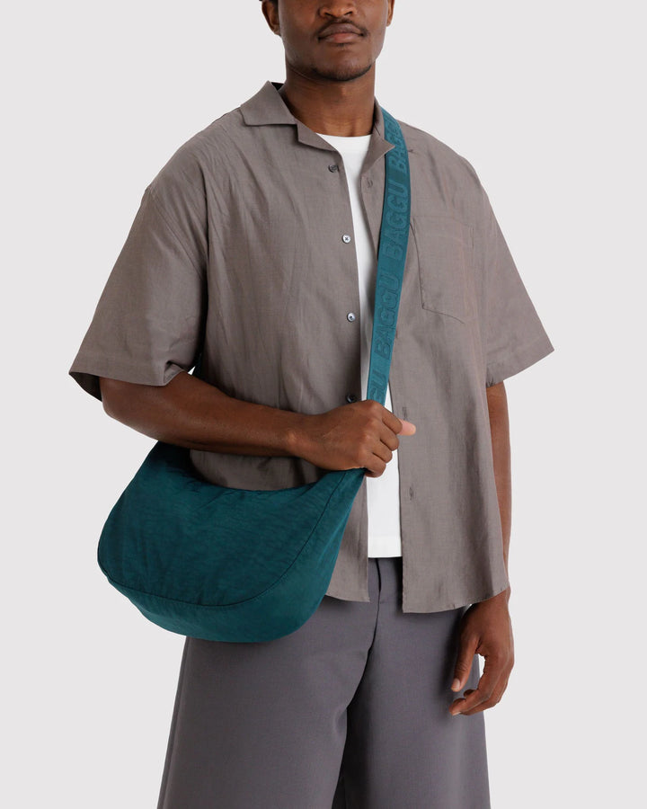 Baggu- Medium Crescent Bag in deep sea