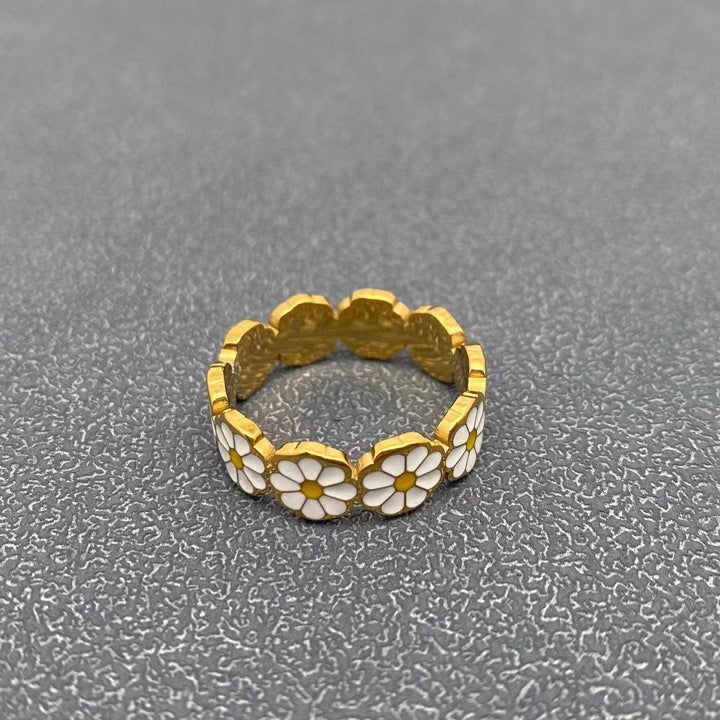Mio Queena - Enamel Daisy 18K Gold Plated