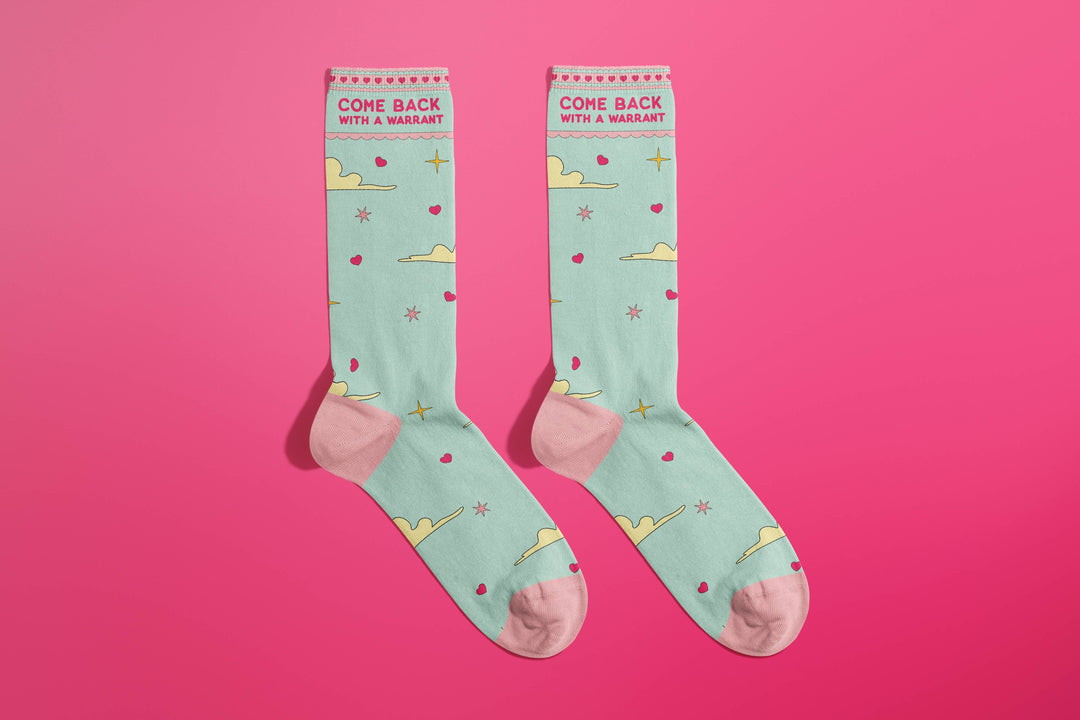 FUN CLUB - Come Back With A Warrant Socks