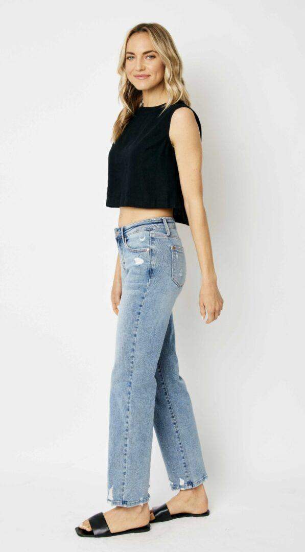 Plus Judy Blue Mid Rise Ankle Distress Jeans in Medium Wash JB88656