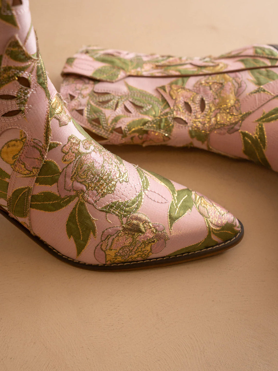 Oasis Society-The Sorrel - Paneled Western Booties