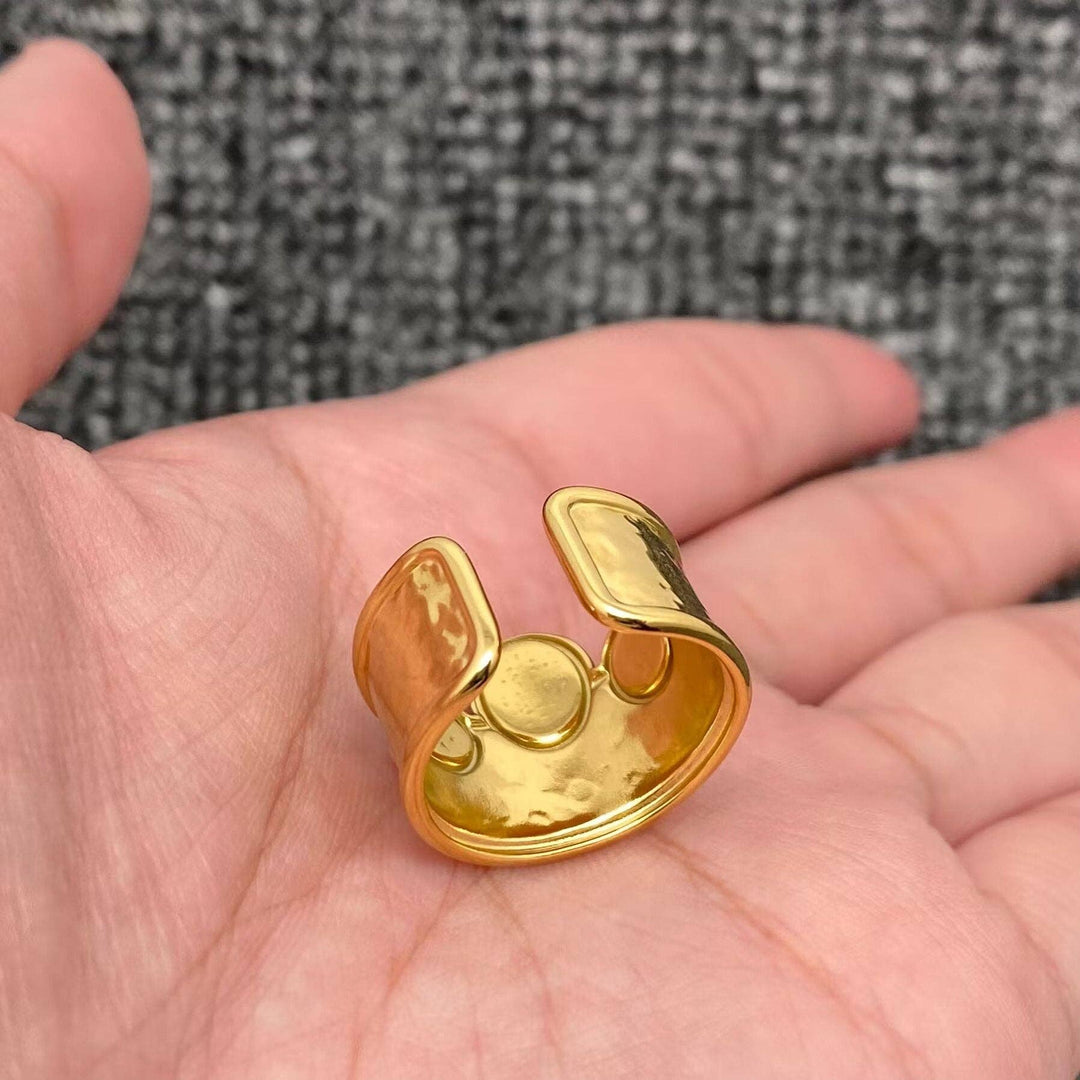 Mio Queena - Crown Inlay with Pearl 18K Gold Plated S.Steel Ring - FGS