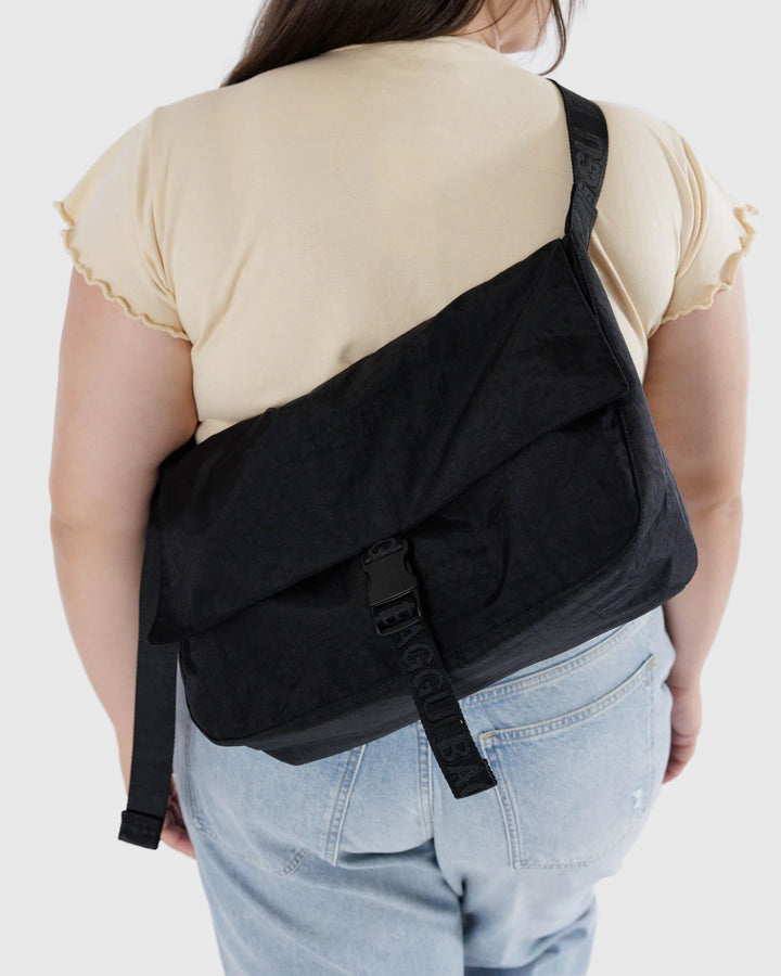 Baggu- Nylon Messenger Cross Body in Black