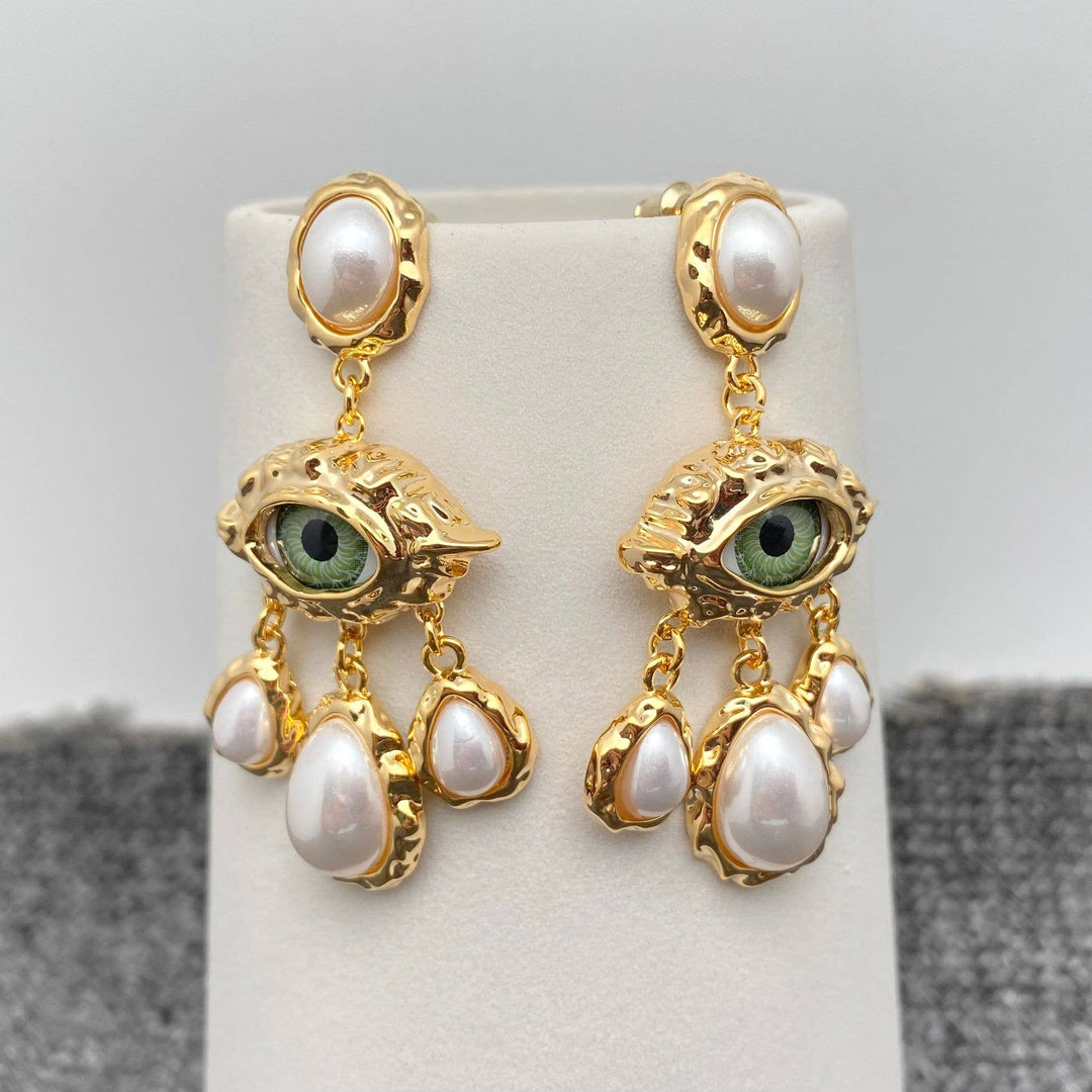 Mio Queena - Temperament Evil Eye & Pearl Charm Dangle Earrings