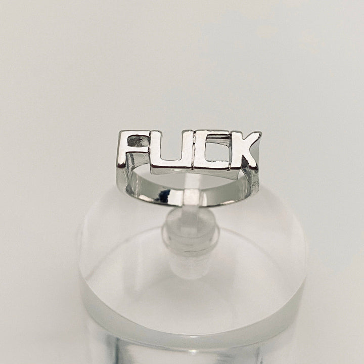 Mio Queena - Statement Fuck Ring