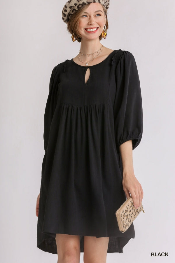 Womens linen blend keyhole dress with smocked shoulder in black