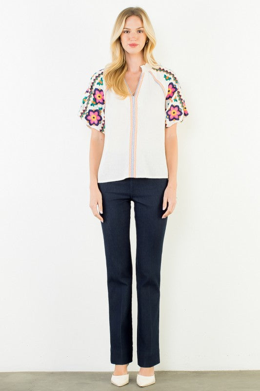 XL Collection- Embroidered Puff Sleeve Top
