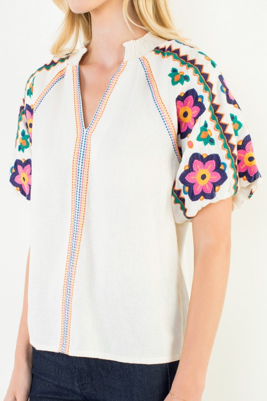 XL Collection- Embroidered Puff Sleeve Top