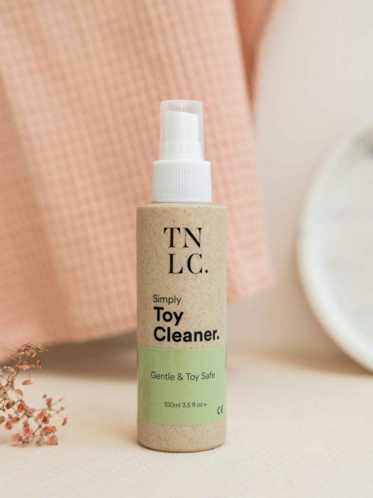 The Natural Love Company - Toy Cleaner - Esme and Elodie