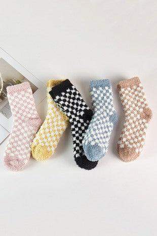 Womens Checkered Pattern Fuzzy Socks - One Size - Esme and Elodie