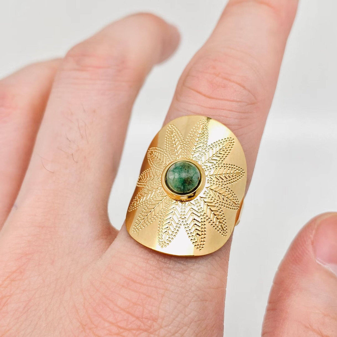 Mio Queena - Gold Plated Embossed Leaf Open Ring Inlaid with Stone