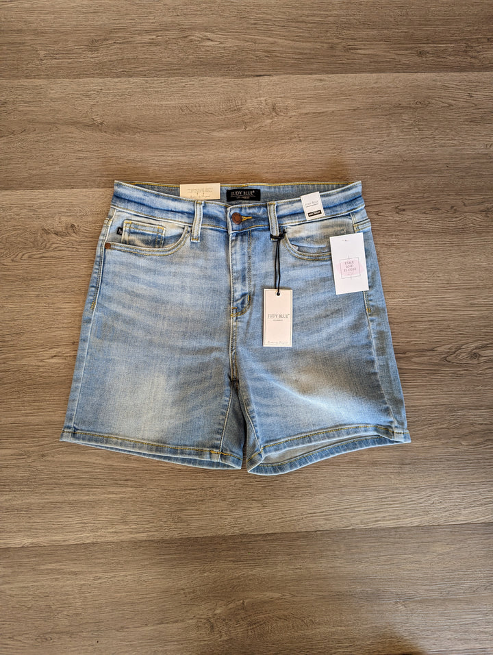 Womens Judy Blue Light denim non-distressed shorts