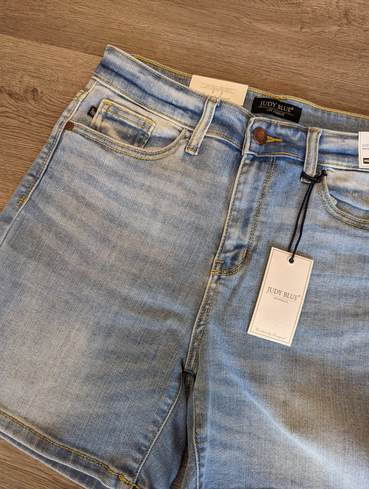 Womens Judy Blue Light denim non-distressed shorts