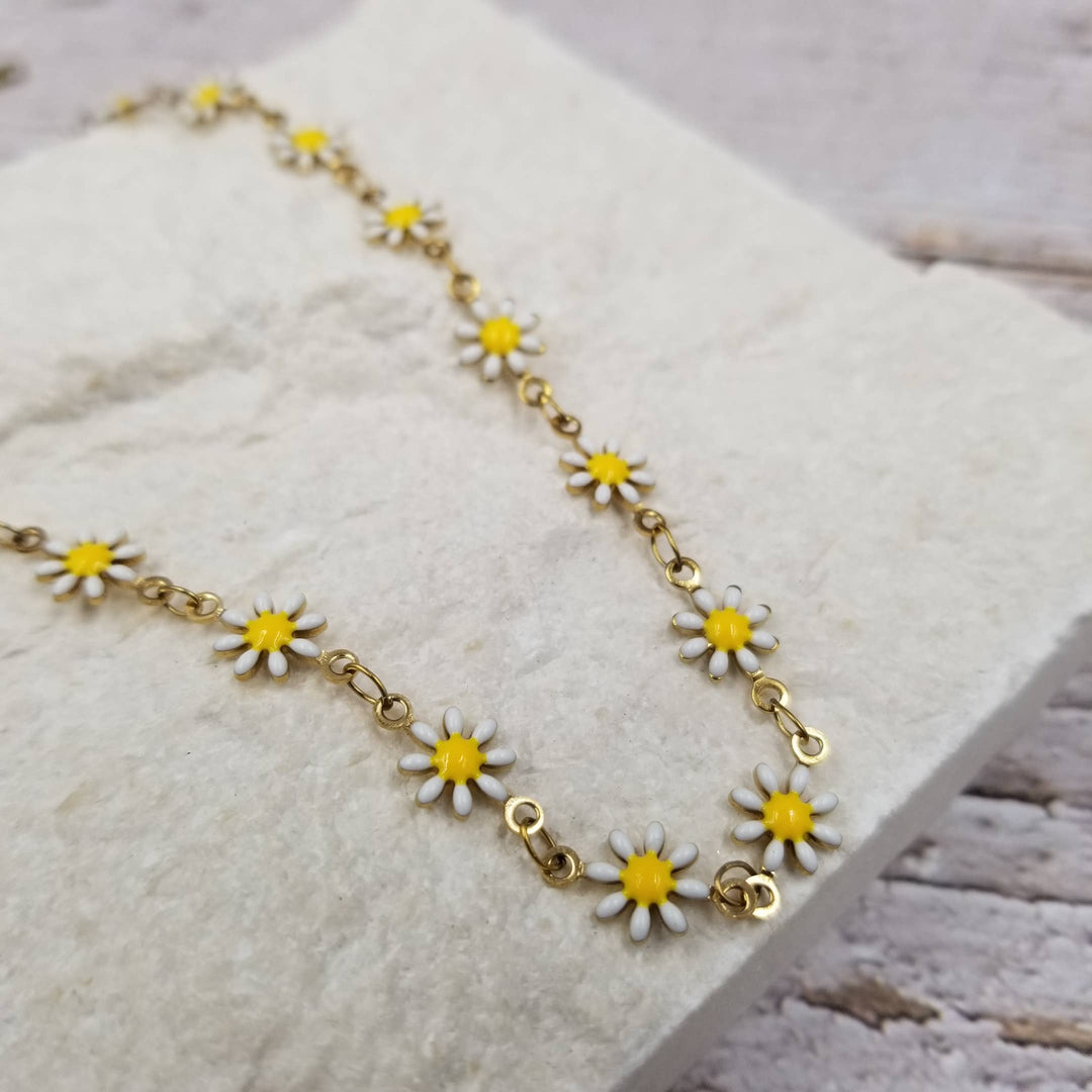 Treasure Wholesale - Flower necklace - 18K