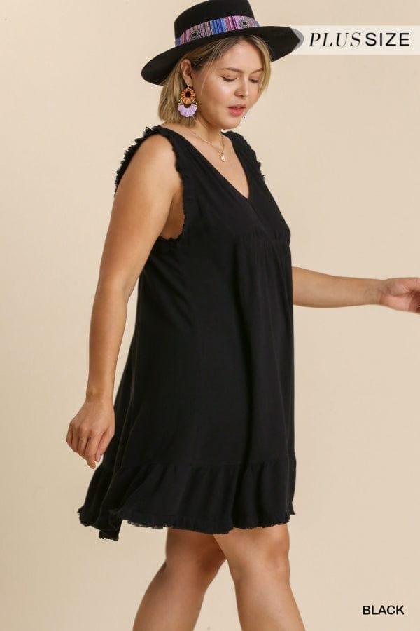 Frayed sleeveless linen blend dress in plus size - Esme and Elodie