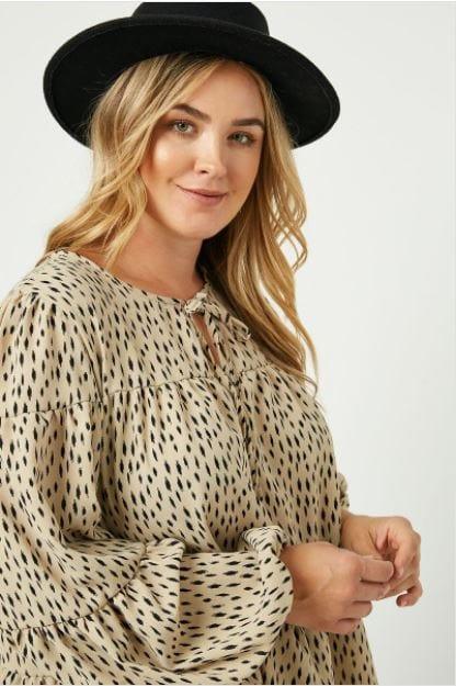 I Spy- plus size tie front puff sleeve blouse - Esme and Elodie