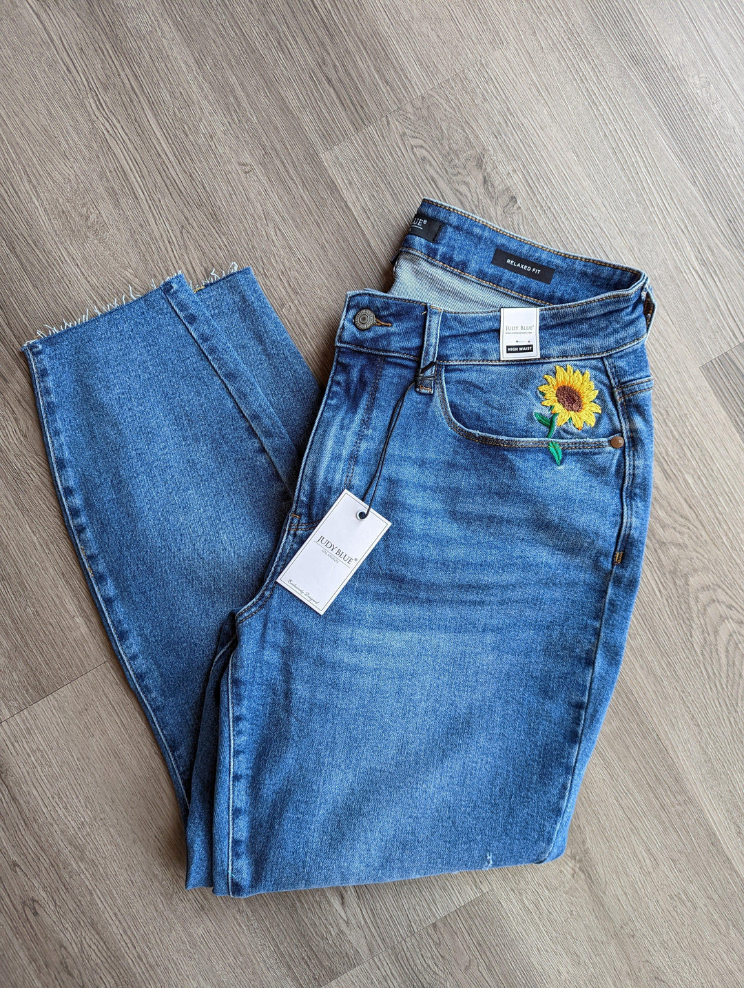 Judy Blue Relaxed fit Sunflower Embroidered Jeans - Esme and Elodie