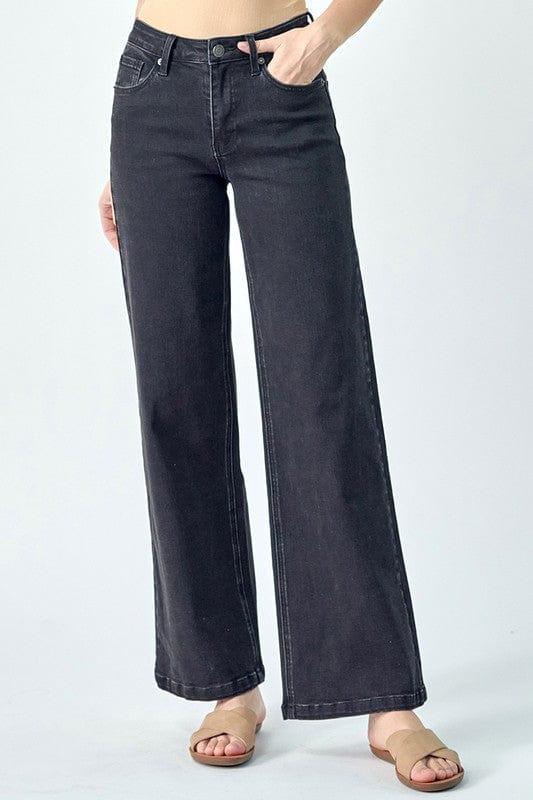 Women's Mid Rise Wife Leg Jeans in black - Esme and Elodie