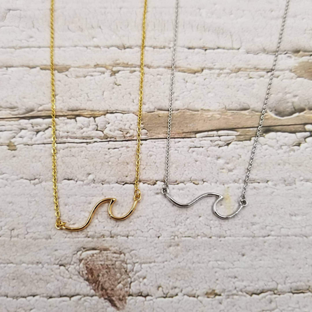 Treasure Wholesale - Sea Wave Necklace: Silvery - Esme and Elodie